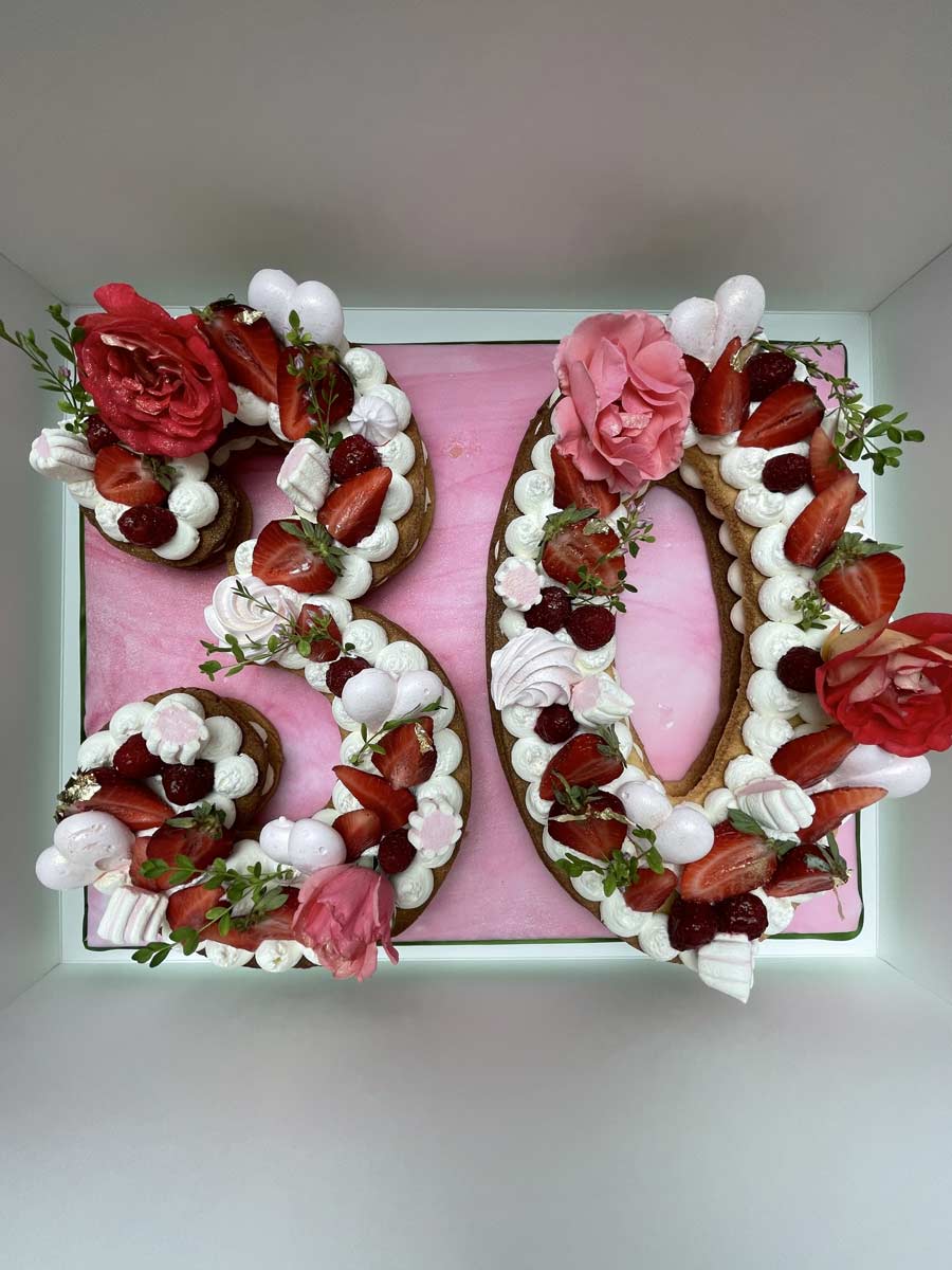 Cream Tart Flowers 1