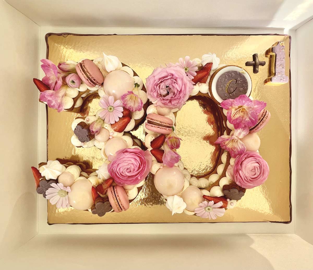 Cream Tart Flowers 2