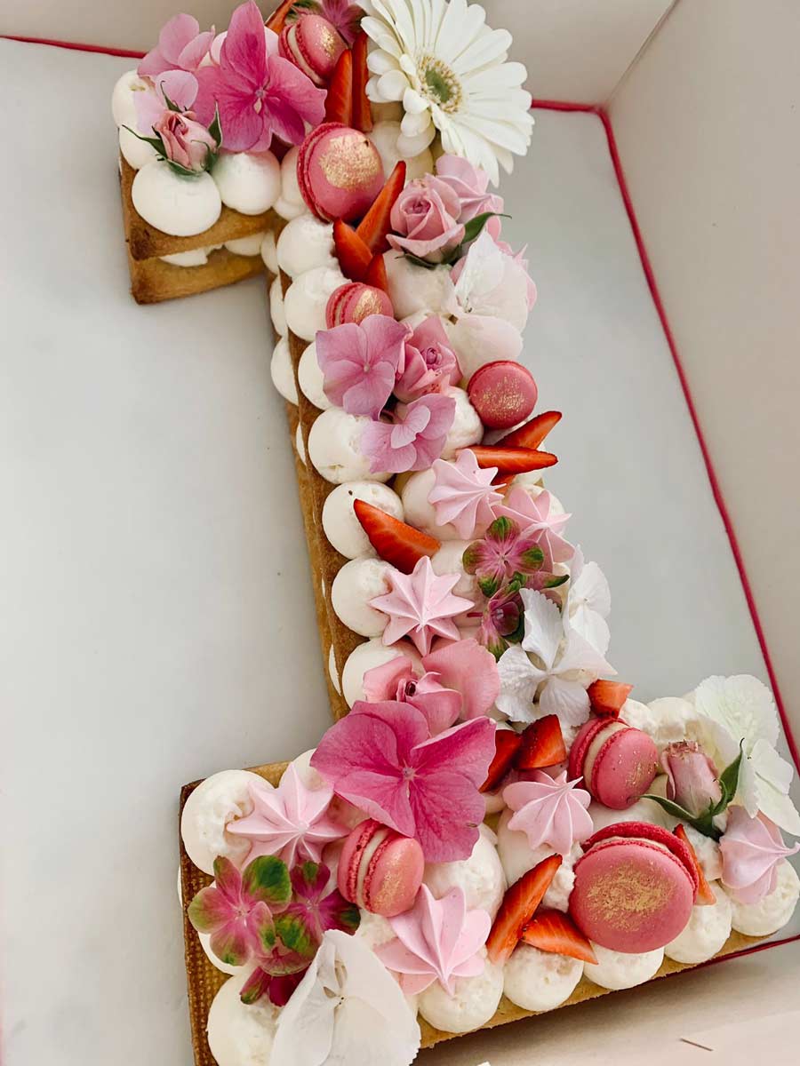 Cream Tart Flowers 9
